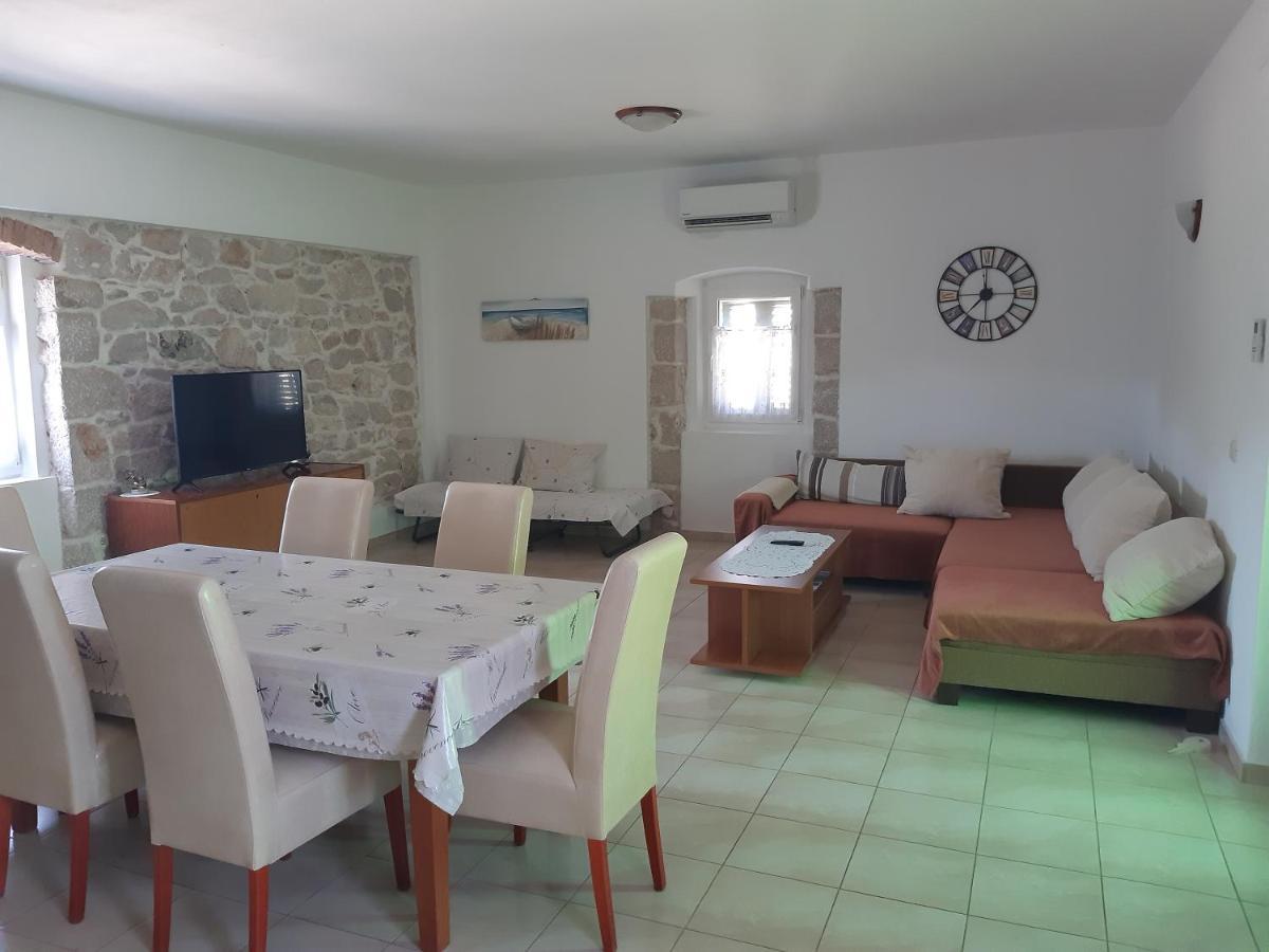 Apartments With A Parking Space Lukoran Εξωτερικό φωτογραφία